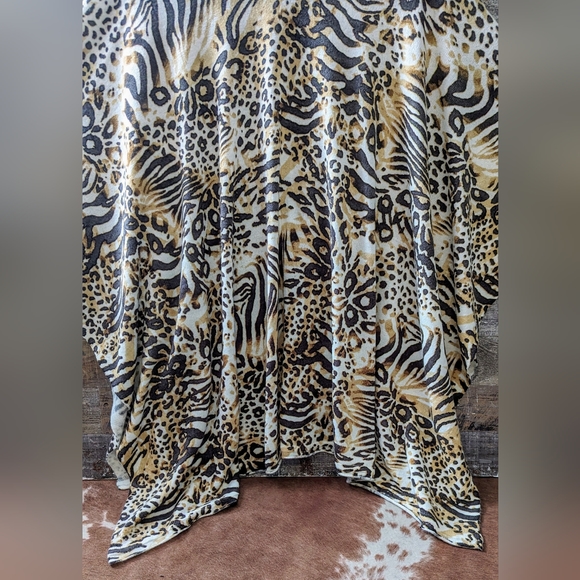 Simply Noelle Animal Print Wrap Poncho - Picture 10 of 14